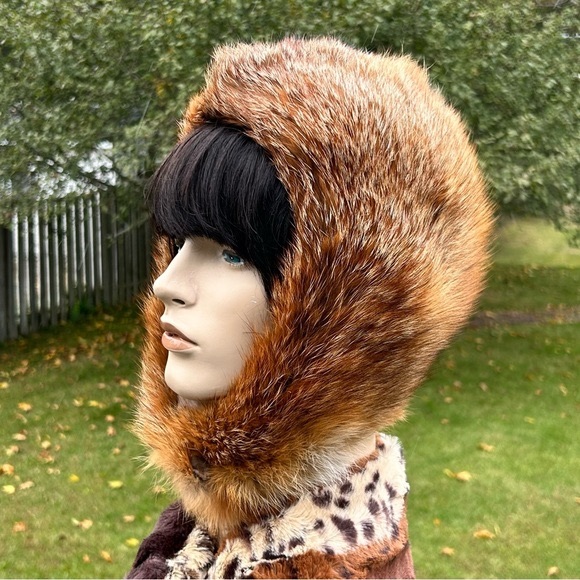 Vintage Red Fox Bonnet - Picture 3 of 12
